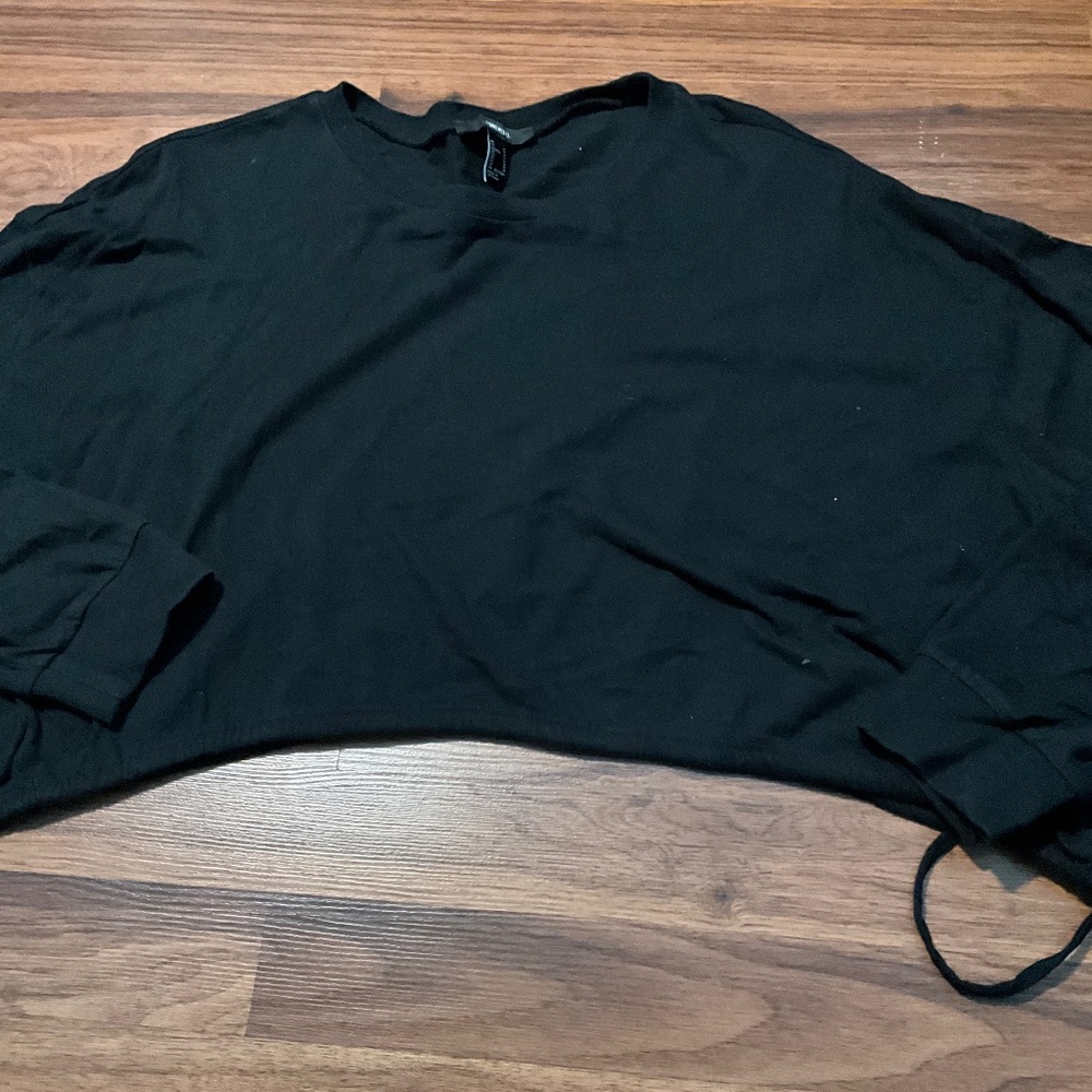 Forever 21 Cropped Side Tie Long Sleeve Tee
